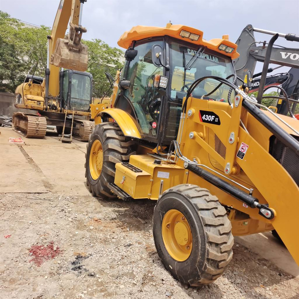 CAT 430 F 100% New - Backhoe loader: picture 2 CAT 430 F 100% New - Backhoe loader: picture 2
