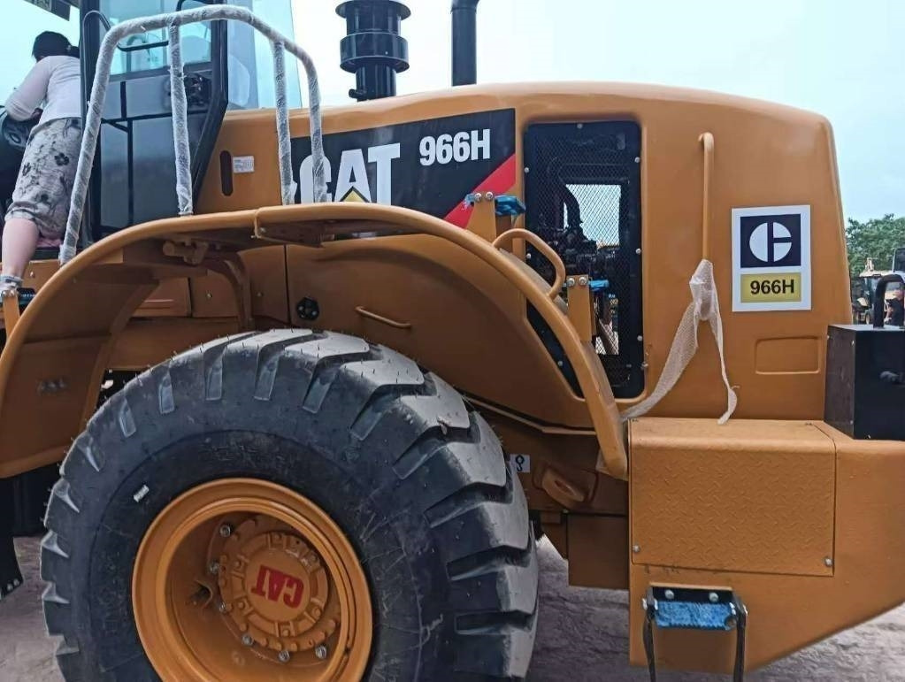 CAT 966 H - Wheel loader: picture 3 CAT 966 H - Wheel loader: picture 3