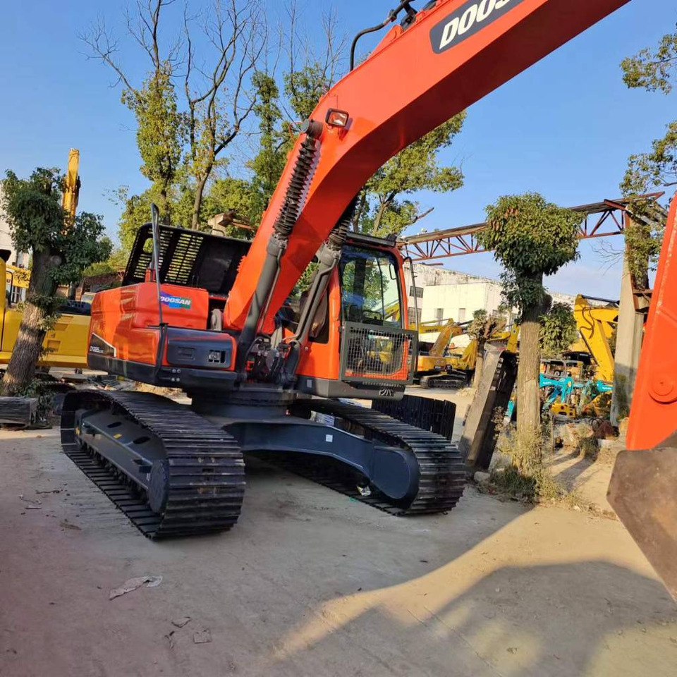 Doosan DX 225 LC - Crawler excavator: picture 3 Doosan DX 225 LC - Crawler excavator: picture 3