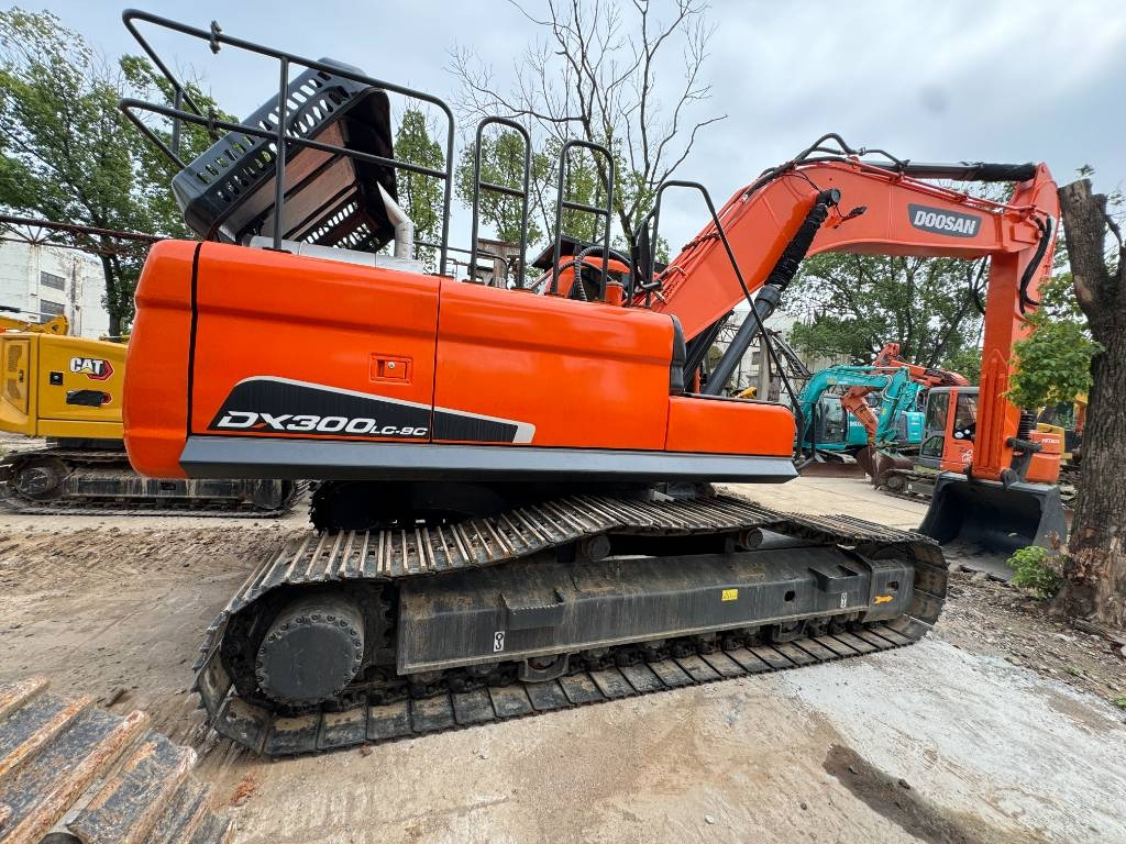 Doosan DX 300 - Crawler excavator: picture 1 Doosan DX 300 - Crawler excavator: picture 1