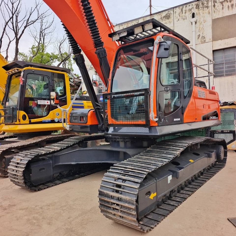 Doosan DX 300 - Crawler excavator: picture 2 Doosan DX 300 - Crawler excavator: picture 2