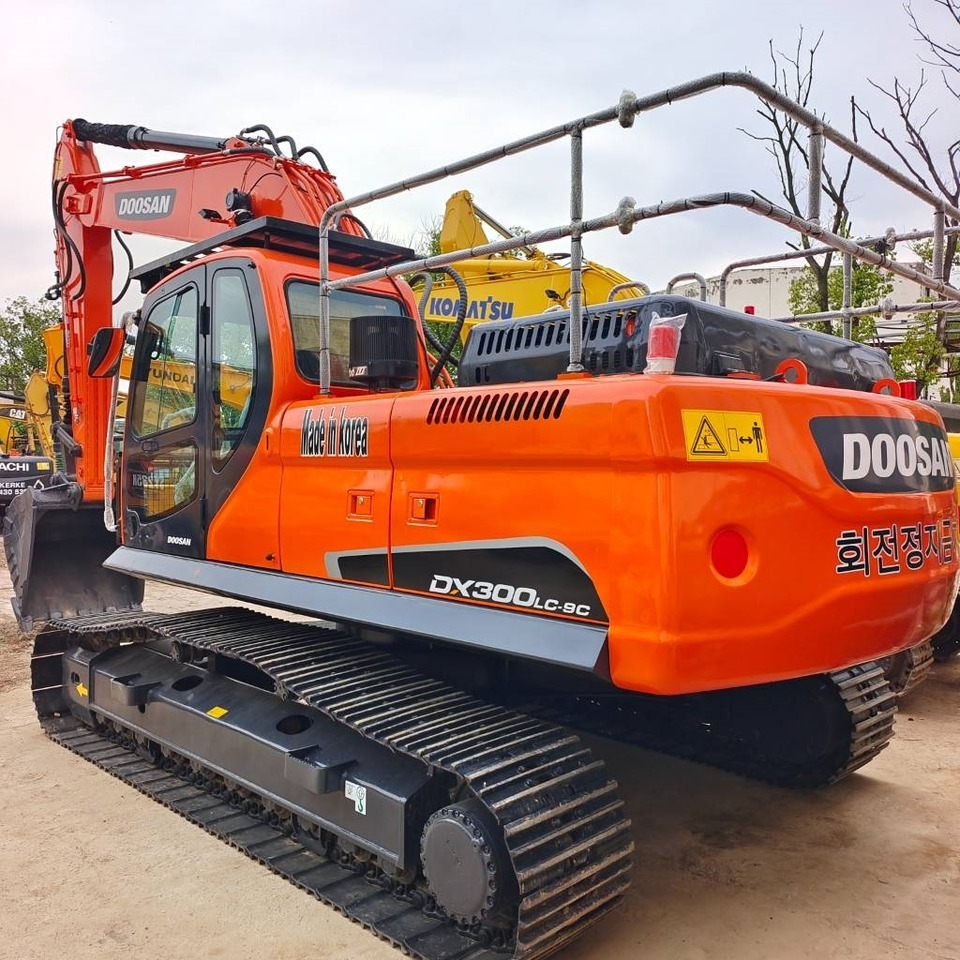 Doosan DX 300 - Crawler excavator: picture 2 Doosan DX 300 - Crawler excavator: picture 2