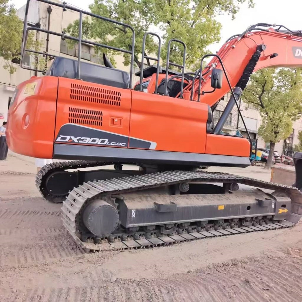Doosan DX 300 - Crawler excavator: picture 5 Doosan DX 300 - Crawler excavator: picture 5