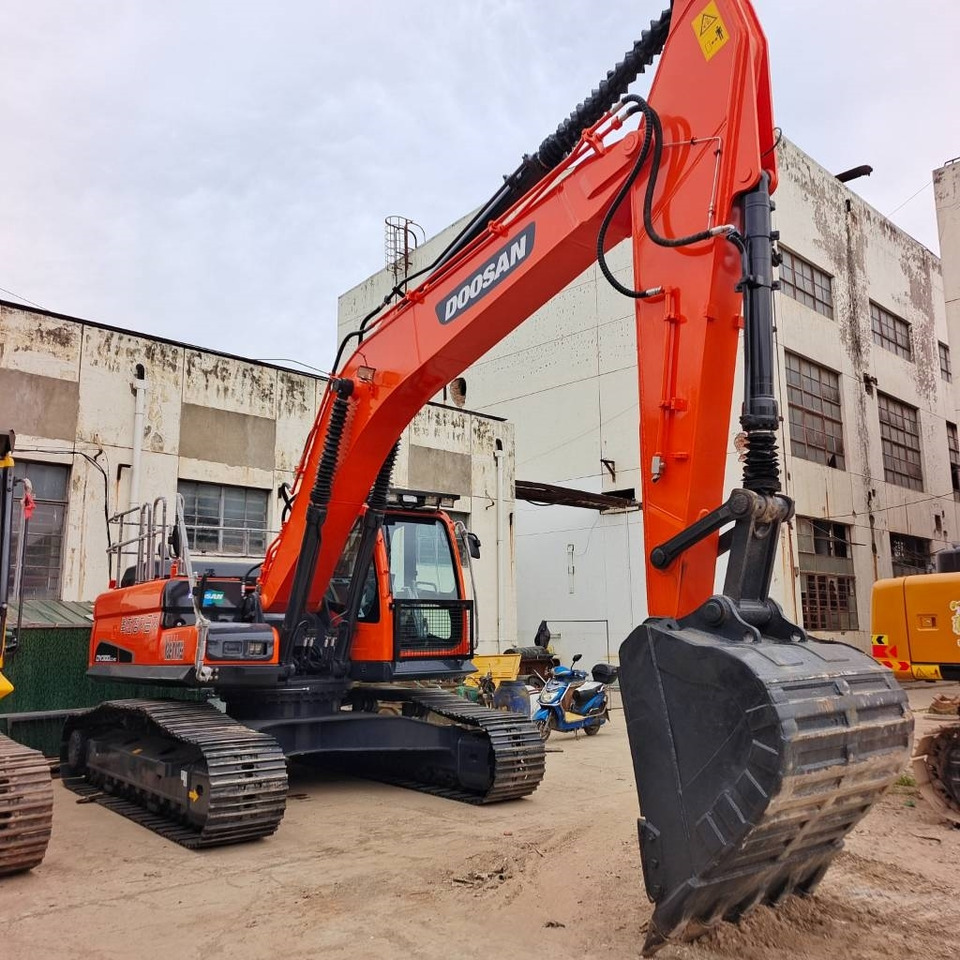 Doosan DX 300 - Crawler excavator: picture 2 Doosan DX 300 - Crawler excavator: picture 2