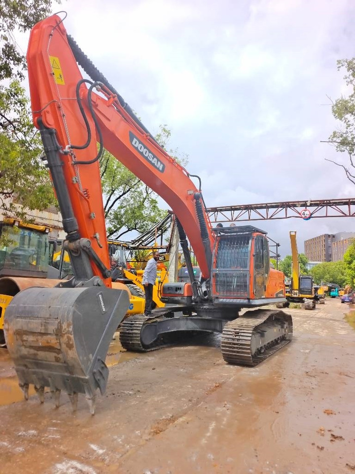 Doosan DX 300LC-9C - Crawler excavator: picture 3 Doosan DX 300LC-9C - Crawler excavator: picture 3
