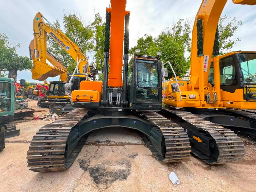 Hyundai 305LC-9S - Crawler excavator: picture 3 Hyundai 305LC-9S - Crawler excavator: picture 3