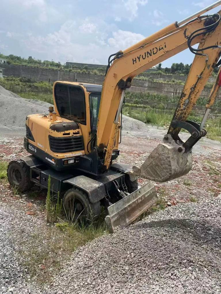 Hyundai 60W-9 - Wheel excavator: picture 2 Hyundai 60W-9 - Wheel excavator: picture 2