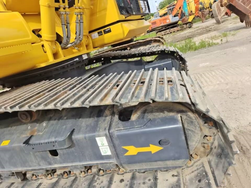 Komatsu PC 200-8 - Crawler excavator: picture 4 Komatsu PC 200-8 - Crawler excavator: picture 4