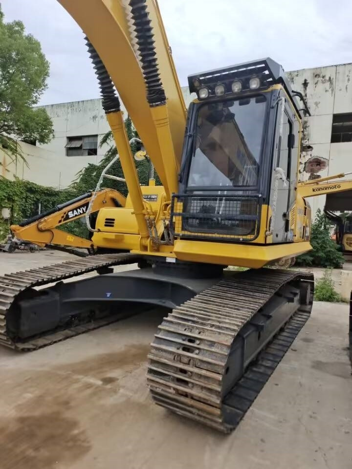 Komatsu PC 200 - Crawler excavator: picture 2 Komatsu PC 200 - Crawler excavator: picture 2
