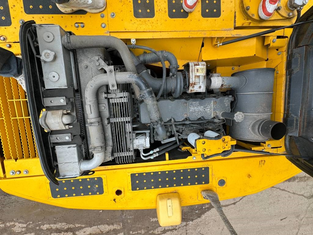 Crawler excavator Komatsu PC 210 LC-8: picture 19