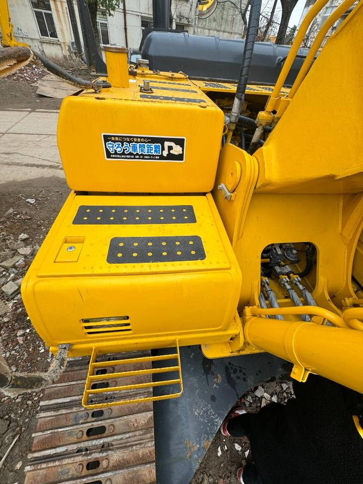 Crawler excavator Komatsu PC 210 LC-8: picture 14
