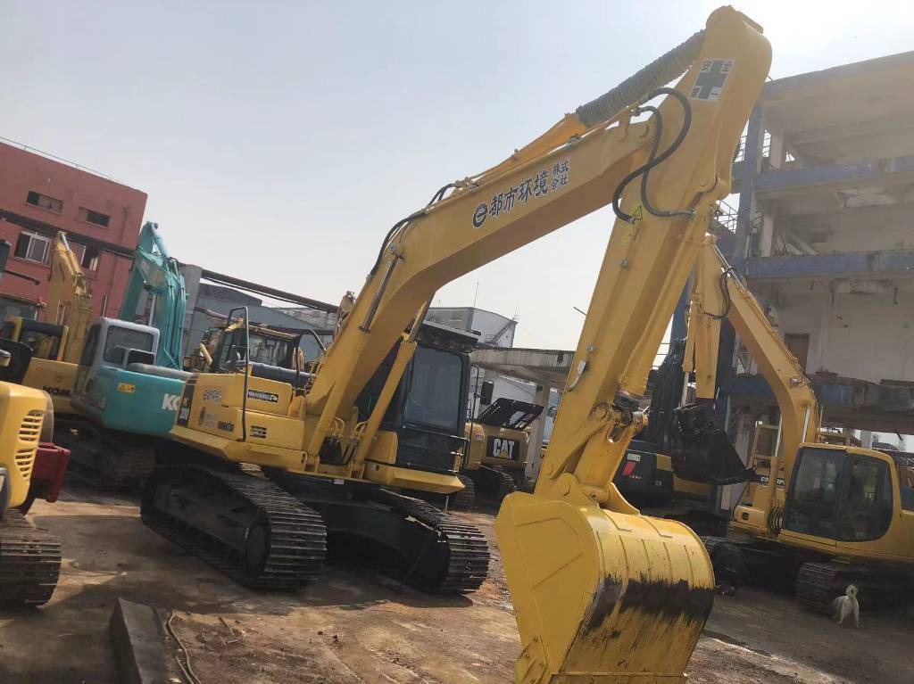 Komatsu PC 220-8 - Crawler excavator: picture 4 Komatsu PC 220-8 - Crawler excavator: picture 4