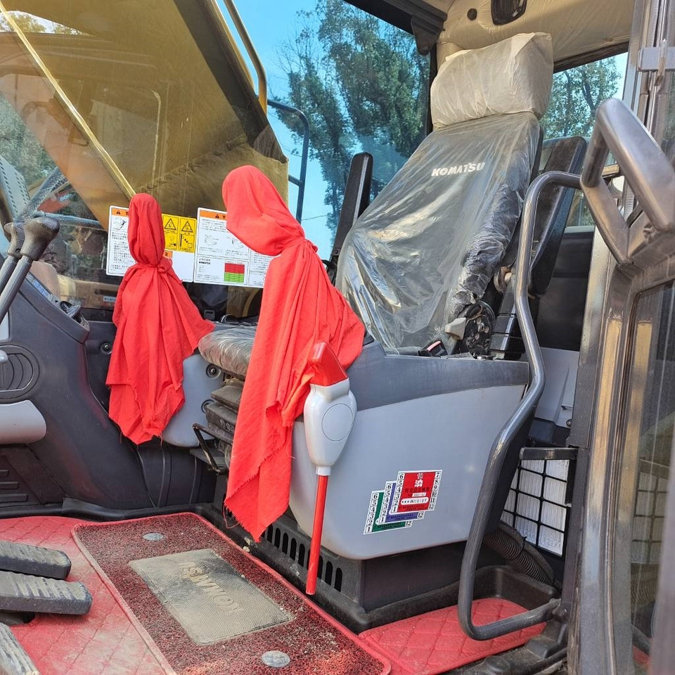 Komatsu PC 240 - Crawler excavator: picture 4 Komatsu PC 240 - Crawler excavator: picture 4