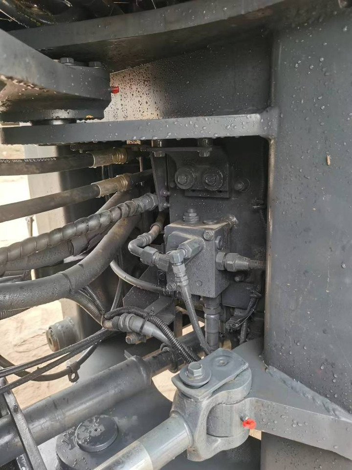 Komatsu WA 320-5 - Wheel loader: picture 3 Komatsu WA 320-5 - Wheel loader: picture 3