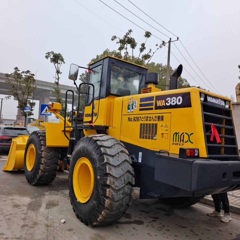Komatsu WA 380-3 - Wheel loader: picture 1 Komatsu WA 380-3 - Wheel loader: picture 1
