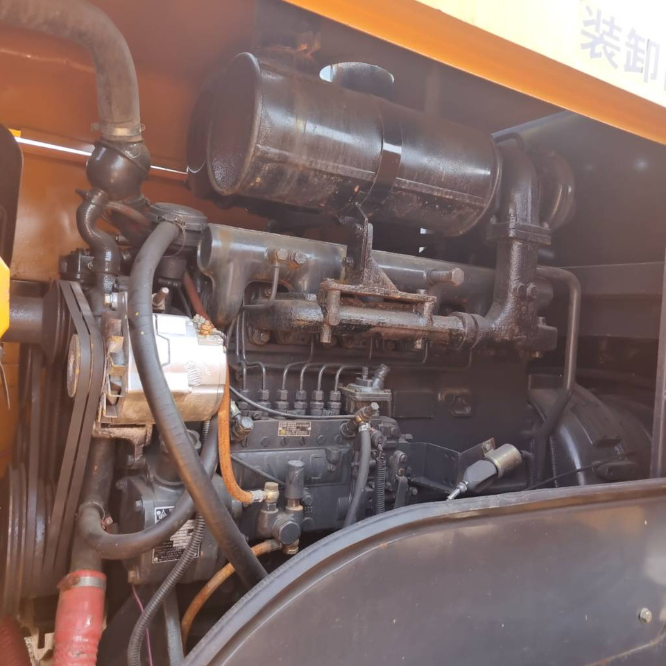 LiuGong CLG 836 - Wheel loader: picture 4 LiuGong CLG 836 - Wheel loader: picture 4