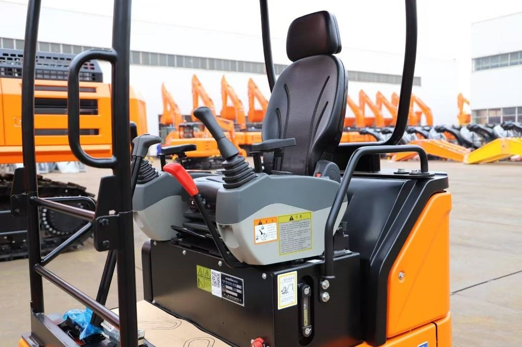 Lonking LG 6020 100% brand new machine - Crawler excavator: picture 5 Lonking LG 6020 100% brand new machine - Crawler excavator: picture 5