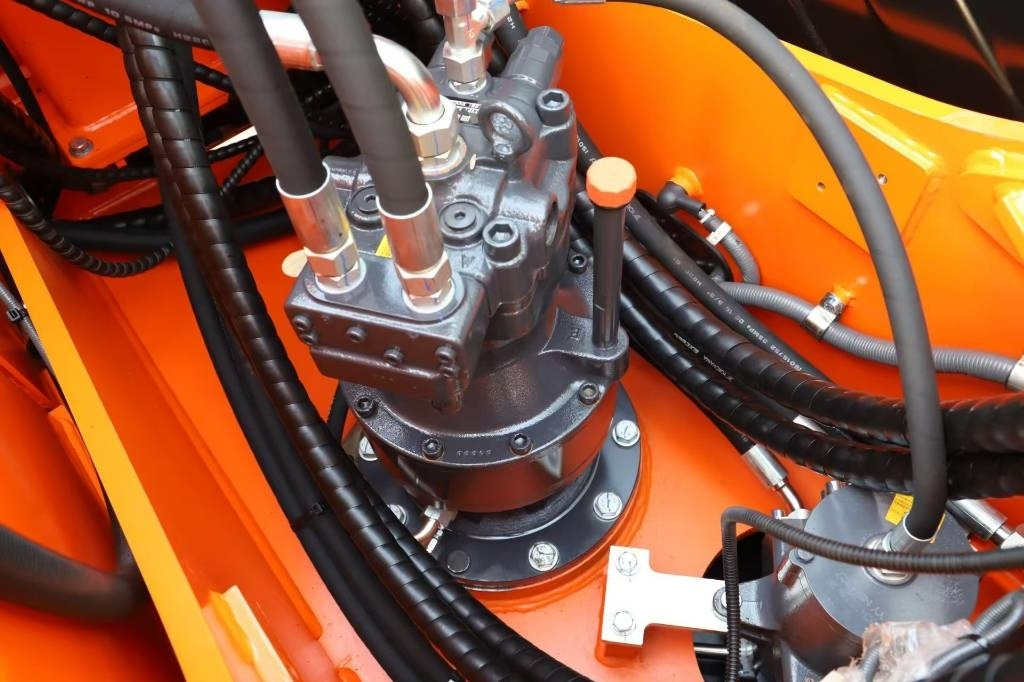 Lonking LG 6135 G4 100% new machine - Crawler excavator: picture 5 Lonking LG 6135 G4 100% new machine - Crawler excavator: picture 5