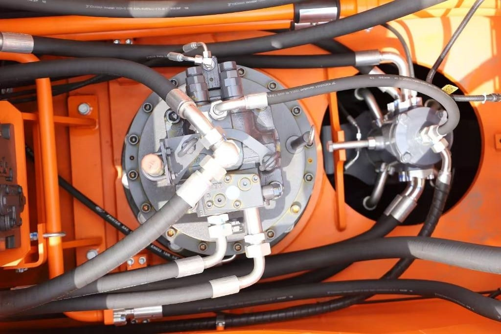 Lonking LG 6345 G4 100% brand new machine - Crawler excavator: picture 5 Lonking LG 6345 G4 100% brand new machine - Crawler excavator: picture 5