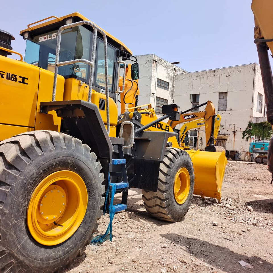 SDLG LG956L - Wheel loader: picture 5 SDLG LG956L - Wheel loader: picture 5