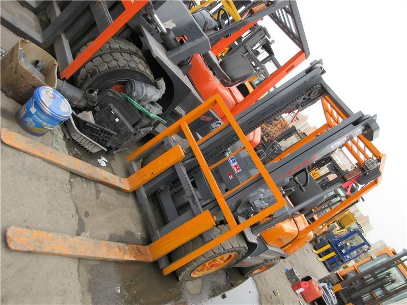 TCM FD 30 - Diesel forklift: picture 1 TCM FD 30 - Diesel forklift: picture 1