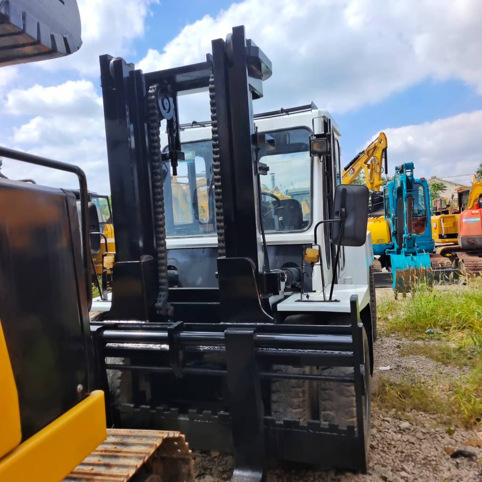 TCM FD100 - Diesel forklift: picture 2 TCM FD100 - Diesel forklift: picture 2