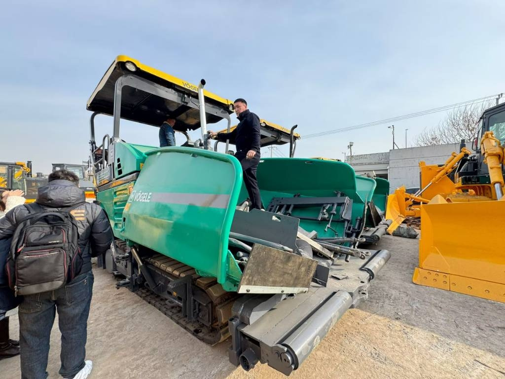 Vögele 1800-3 - Asphalt paver: picture 1 Vögele 1800-3 - Asphalt paver: picture 1