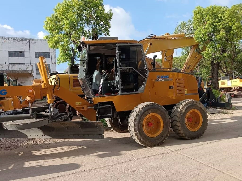 XCMG GR 2153 - Grader: picture 4 XCMG GR 2153 - Grader: picture 4
