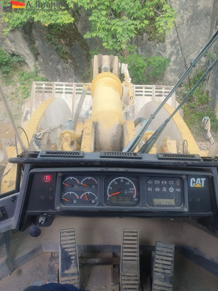 CAT 990 Zustand gut, Video vorhanden ohne Ketten!!, fertig zur Verladung - Wheel loader: picture 5 CAT 990 Zustand gut, Video vorhanden ohne Ketten!!, fertig zur Verladung - Wheel loader: picture 5