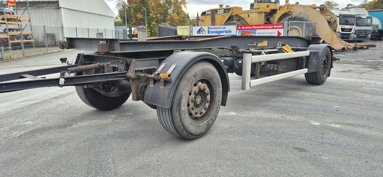 Hueffermann HSA 1870 mit Schlitten Zustand normal - Roll-off/ Skip trailer: picture 1 Hueffermann HSA 1870 mit Schlitten Zustand normal - Roll-off/ Skip trailer: picture 1