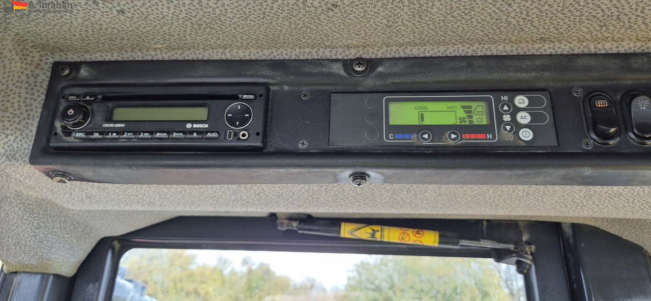 Komatsu WA 250 Zustand technisch ok, optisch 3-4 Unterlagen vorhanden - Wheel loader: picture 5 Komatsu WA 250 Zustand technisch ok, optisch 3-4 Unterlagen vorhanden - Wheel loader: picture 5