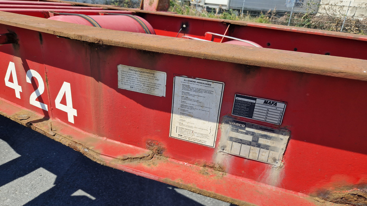MAFA 20.30.40. ft Containerchassis - Container transporter/ Swap body semi-trailer: picture 2 MAFA 20.30.40. ft Containerchassis - Container transporter/ Swap body semi-trailer: picture 2