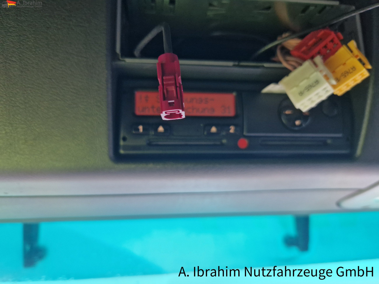 MAN TGX 26.440 BDF Chassis mit Brücke möglich - Curtainsider truck: picture 3 MAN TGX 26.440 BDF Chassis mit Brücke möglich - Curtainsider truck: picture 3