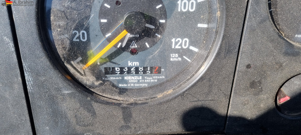 Mercedes-Benz 1722 Dachdeckerkran Cormach 30000  TECH, - Crane truck, Dropside/ Flatbed truck: picture 3 Mercedes-Benz 1722 Dachdeckerkran Cormach 30000  TECH, - Crane truck, Dropside/ Flatbed truck: picture 3