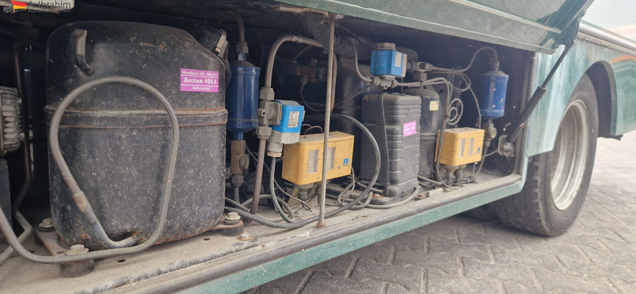 Mercedes-Benz 413 CDI Tiefkühlfächer, autom. Verkaufsklappe Basis ist ok - Refrigerated van: picture 3 Mercedes-Benz 413 CDI Tiefkühlfächer, autom. Verkaufsklappe Basis ist ok - Refrigerated van: picture 3