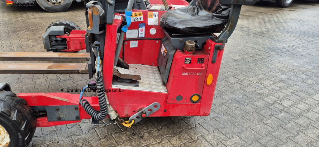 Moffett 4 Wege Stapler 20.4 einsatzbereit 3 Stck. vorhanden - Forklift: picture 5 Moffett 4 Wege Stapler 20.4 einsatzbereit 3 Stck. vorhanden - Forklift: picture 5