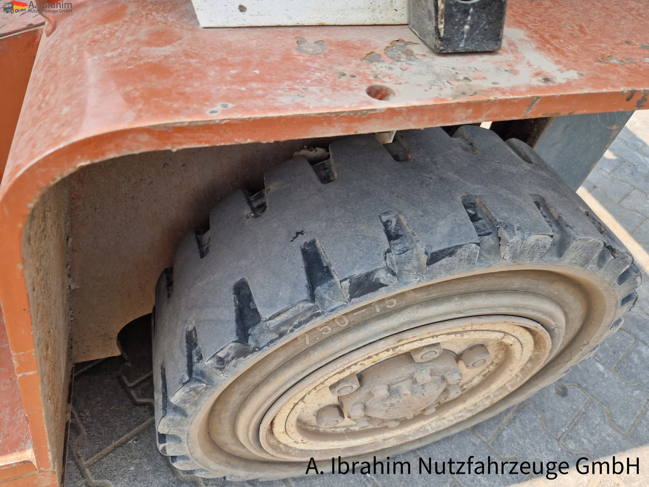 Nissan BF 03-40 4t Stapler - Forklift: picture 2 Nissan BF 03-40 4t Stapler - Forklift: picture 2