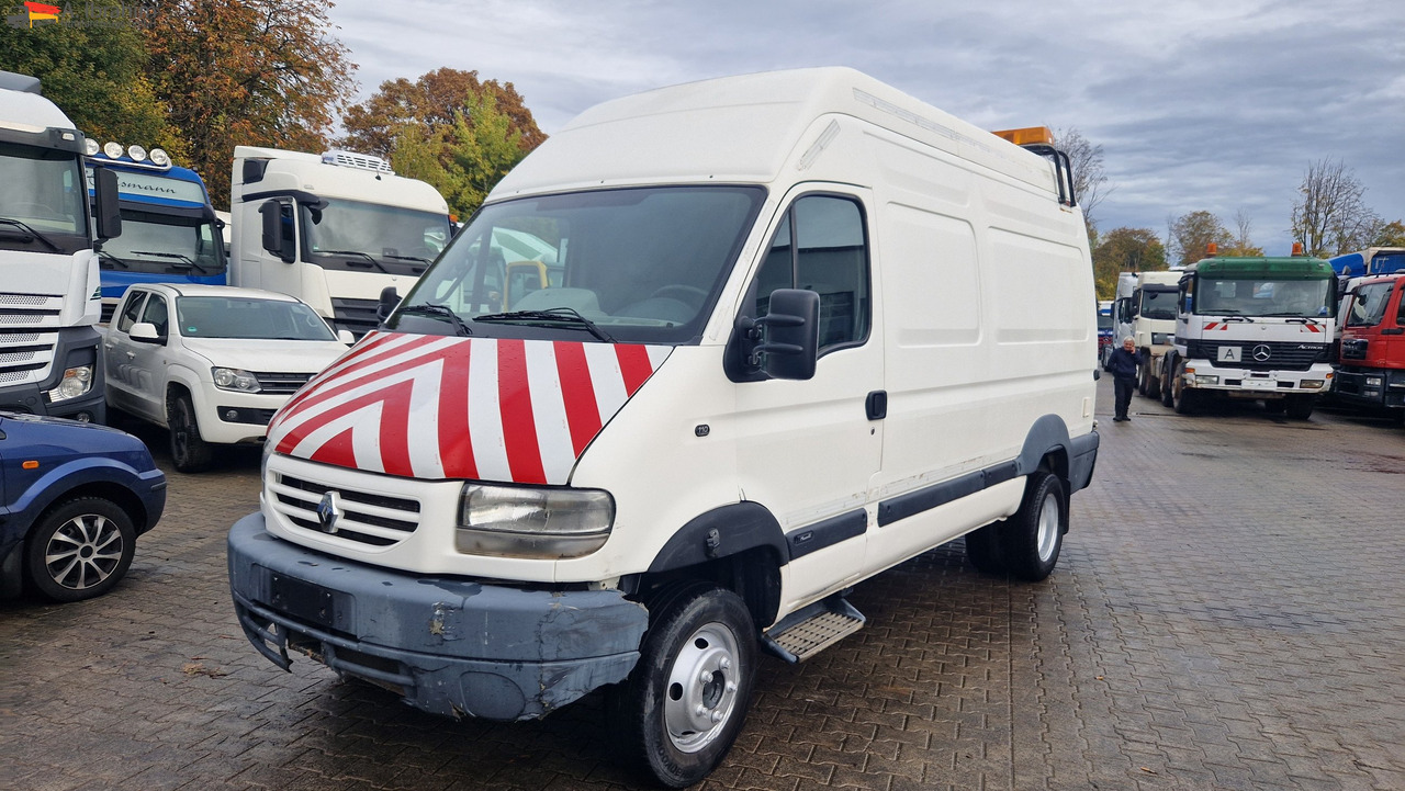 Renault 52AF, zwillingsbereift 2.8 nicht neu, aber läuft, - Panel van: picture 1 Renault 52AF, zwillingsbereift 2.8 nicht neu, aber läuft, - Panel van: picture 1