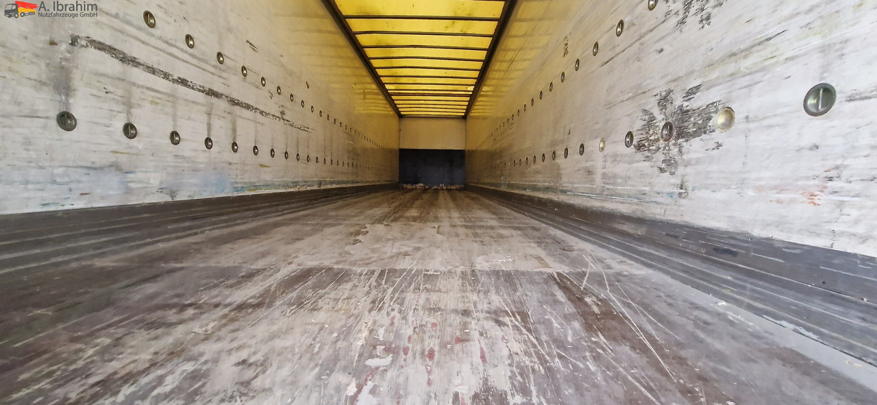 Spier 3 achs Koffer, Liftachse - Closed box semi-trailer: picture 3 Spier 3 achs Koffer, Liftachse - Closed box semi-trailer: picture 3