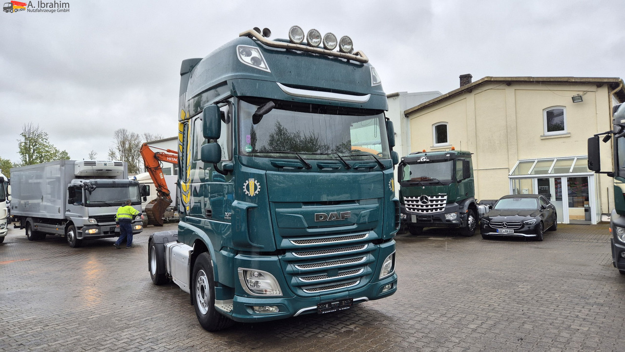 Tractor unit Daf XF460 FT Spoiler, Kipphydr., Retarder, Standklima deutsches Fahrzeug 1. Hand: picture 9
