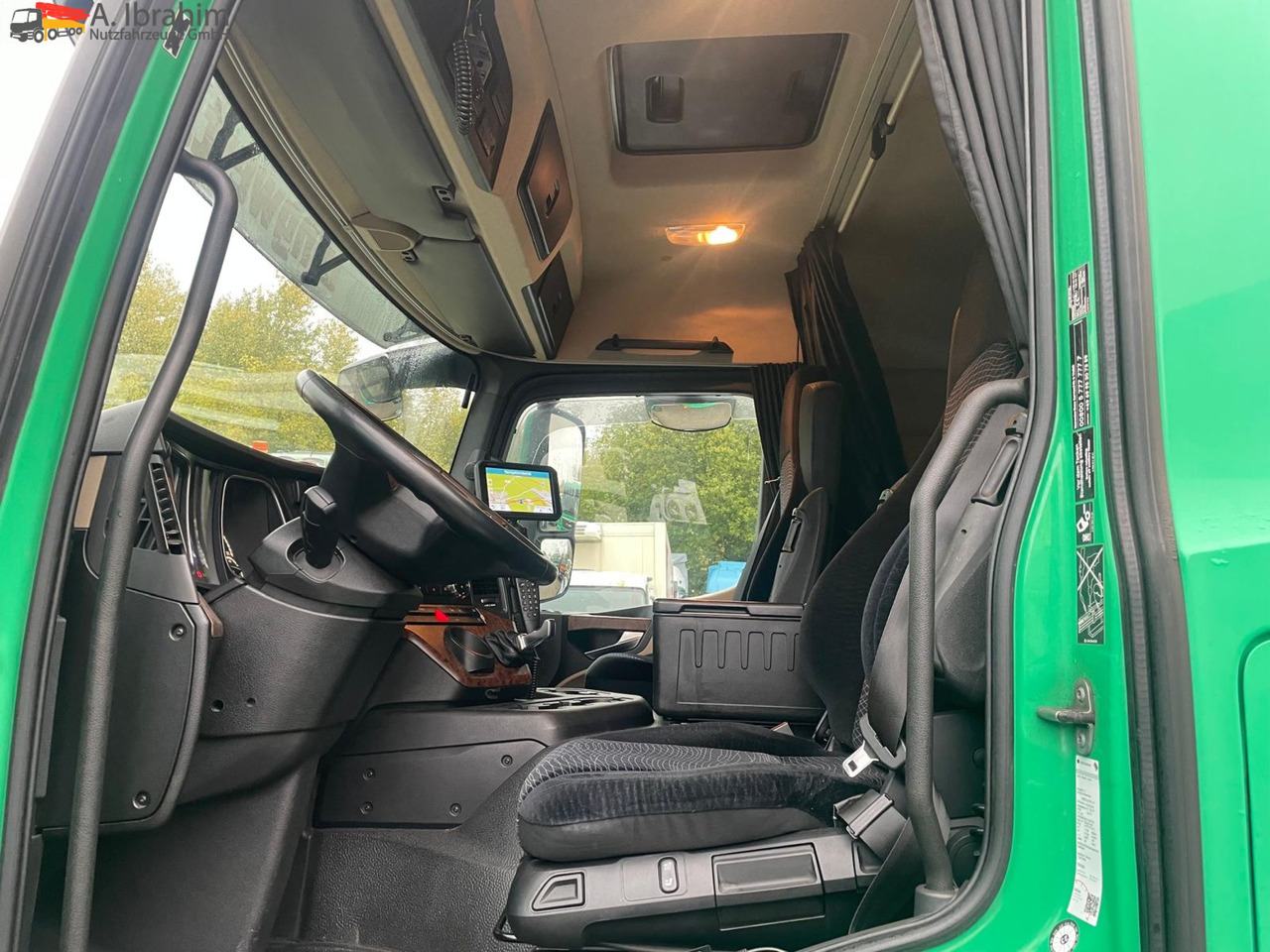 Mercedes-Benz 1836 Spoiler, Vollservice, Topzustand | Navigationsystem | Originalkilometer - Tractor unit: picture 4 Mercedes-Benz 1836 Spoiler, Vollservice, Topzustand | Navigationsystem | Originalkilometer - Tractor unit: picture 4