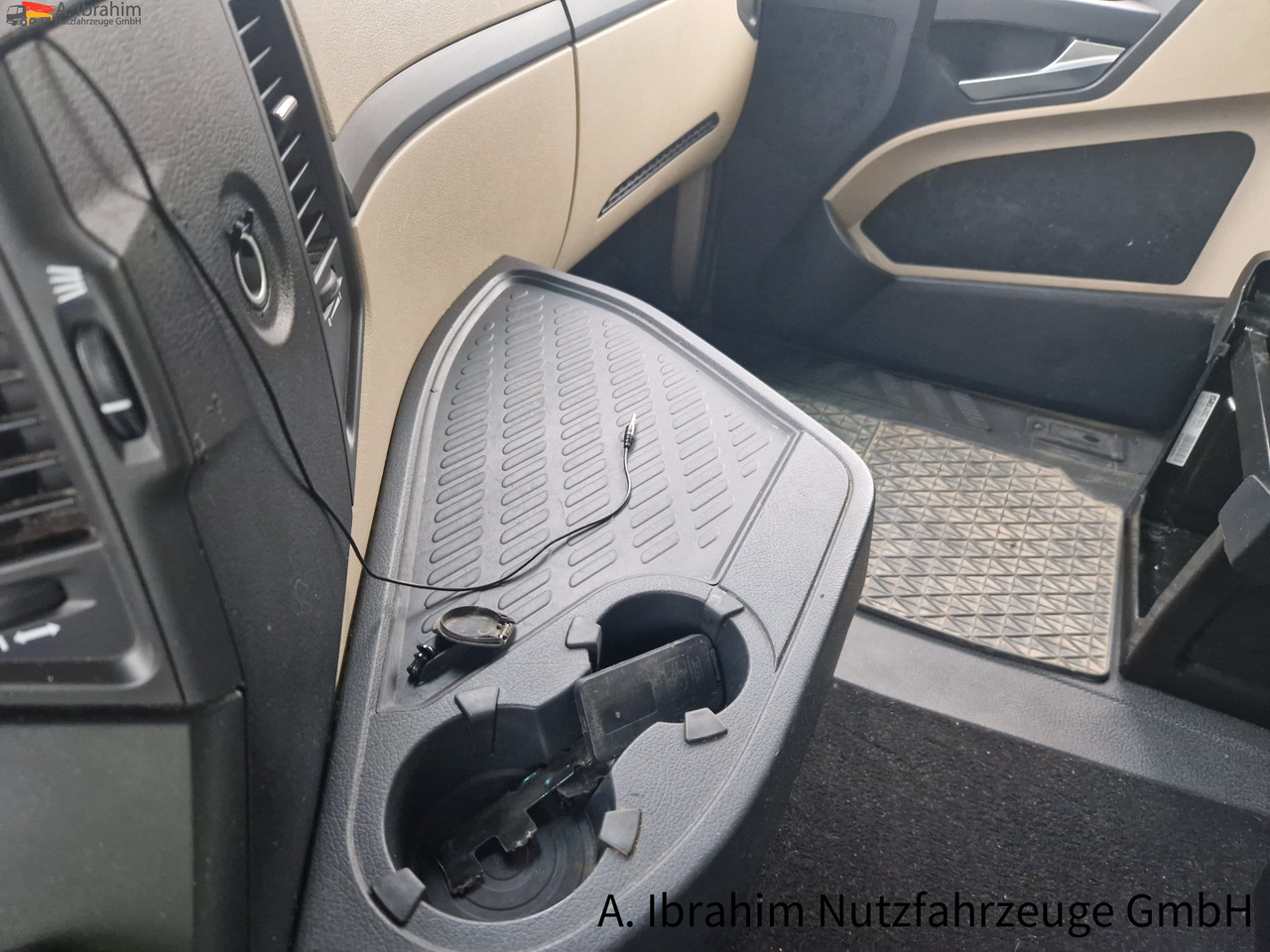 Mercedes-Benz DB 1842, Kipphydraulik deutsches Fahrzeug Retarder, Standklima - Tractor unit: picture 2 Mercedes-Benz DB 1842, Kipphydraulik deutsches Fahrzeug Retarder, Standklima - Tractor unit: picture 2