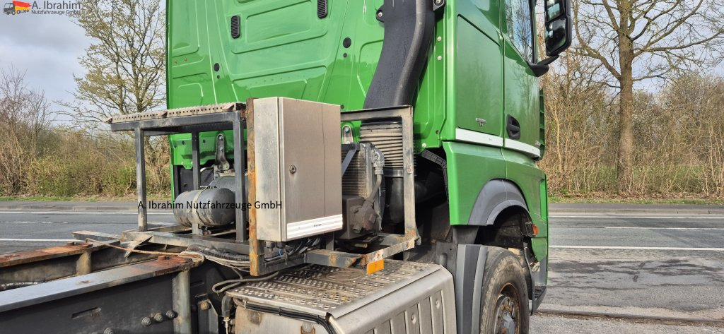 Mercedes-Benz DB 2853 4x4x2H - Tractor unit: picture 4 Mercedes-Benz DB 2853 4x4x2H - Tractor unit: picture 4