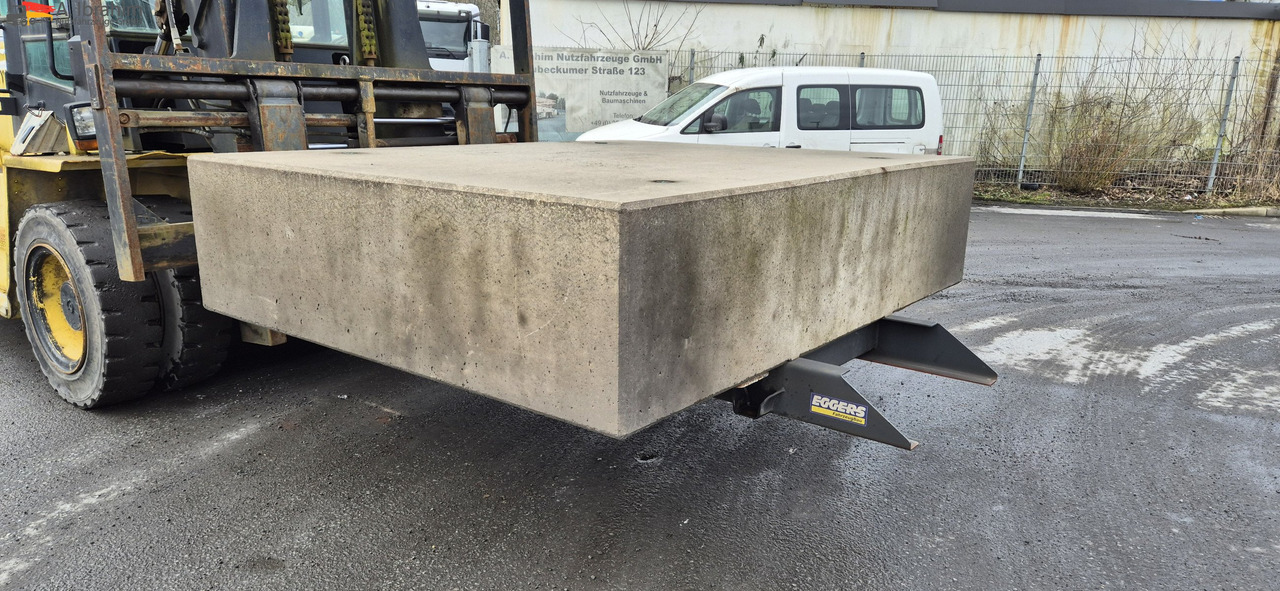 Tractor unit Mercedes-Benz Kontergewicht für SZM 8000 - 9000 kg mehr als 10 Stck.: picture 13