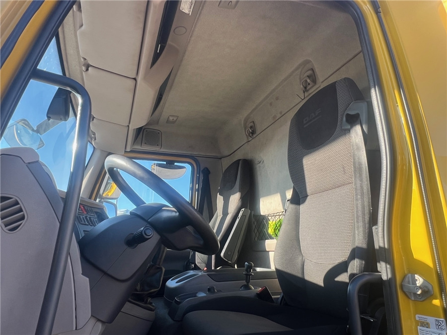 Dropside/ Flatbed truck DAF LF 310: picture 18 Dropside/ Flatbed truck DAF LF 310: picture 18