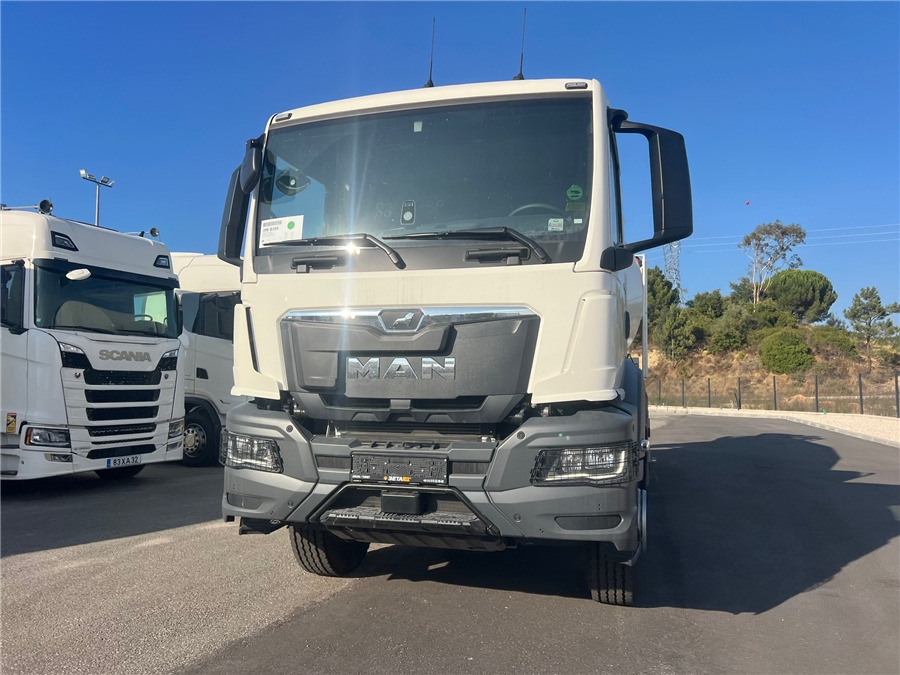 MAN TGS 41.440 - Concrete mixer truck: picture 2 MAN TGS 41.440 - Concrete mixer truck: picture 2