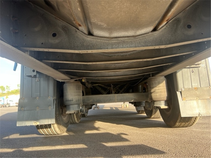 Curtainsider semi-trailer SCHMITZ CARGOBULL: picture 8 Curtainsider semi-trailer SCHMITZ CARGOBULL: picture 8