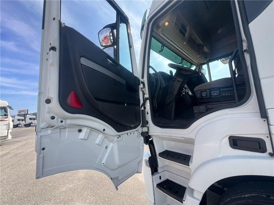 Leasing of Iveco AS440S46T/P Iveco AS440S46T/P: picture 14 Leasing of Iveco AS440S46T/P Iveco AS440S46T/P: picture 14