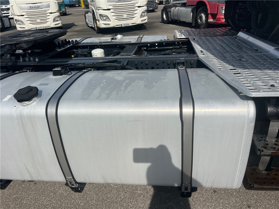 Leasing of Iveco AS440S46T/P Iveco AS440S46T/P: picture 9 Leasing of Iveco AS440S46T/P Iveco AS440S46T/P: picture 9