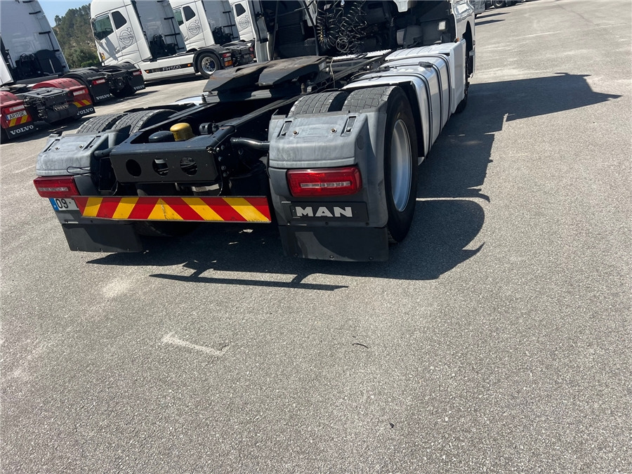 Tractor unit MAN TGX 18.460: picture 7